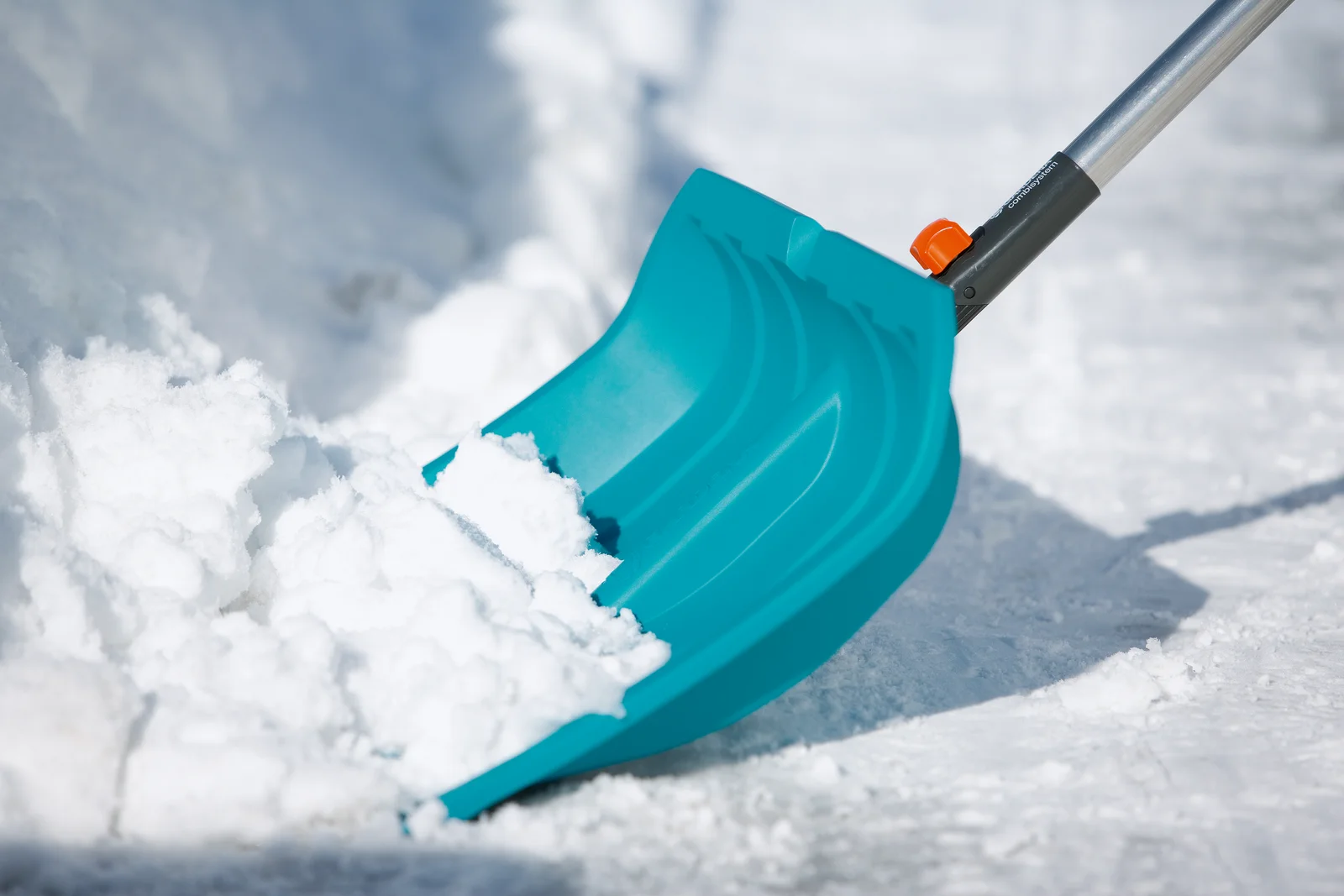 GARDENA combisystem Snow Shovel ES 50 clearing snow