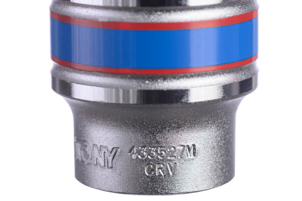 KING TONY socket model close-up with visible 433527M and CRV markings; not a complete tool set.