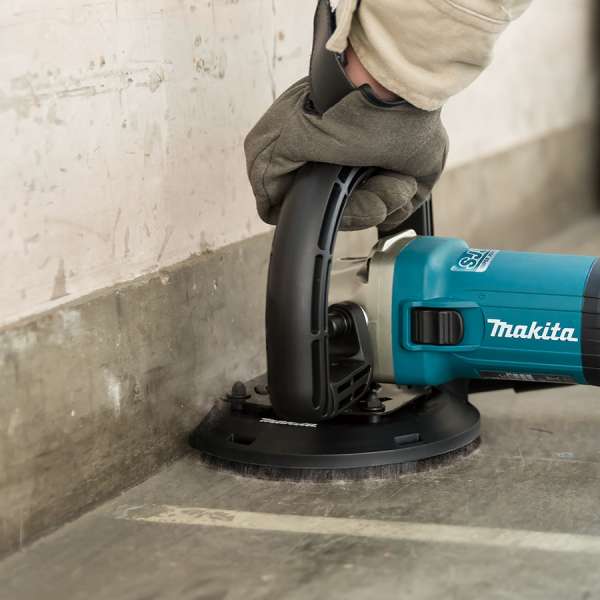 Makita PC5010C 混凝土平整機沿牆邊打磨混凝土地台