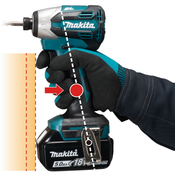 Diagram showing the grip position and balance of the Makita DTD158Z impact driver