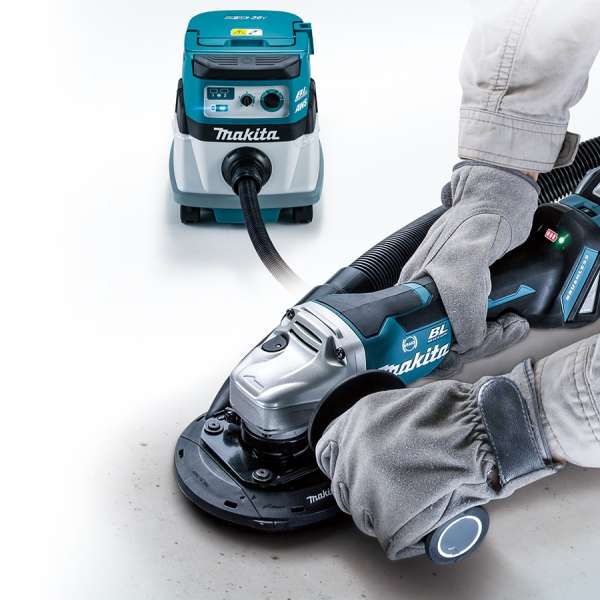 Makita DGA418ZU 角向磨光機透過 AWS 藍牙連動功能配合吸塵機作混凝土打磨集塵