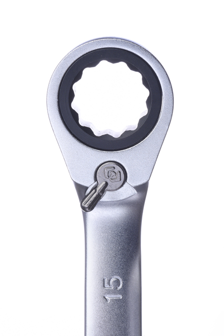 KING TONY 373215M 15 mm ratchet ring and reversing lever close-up